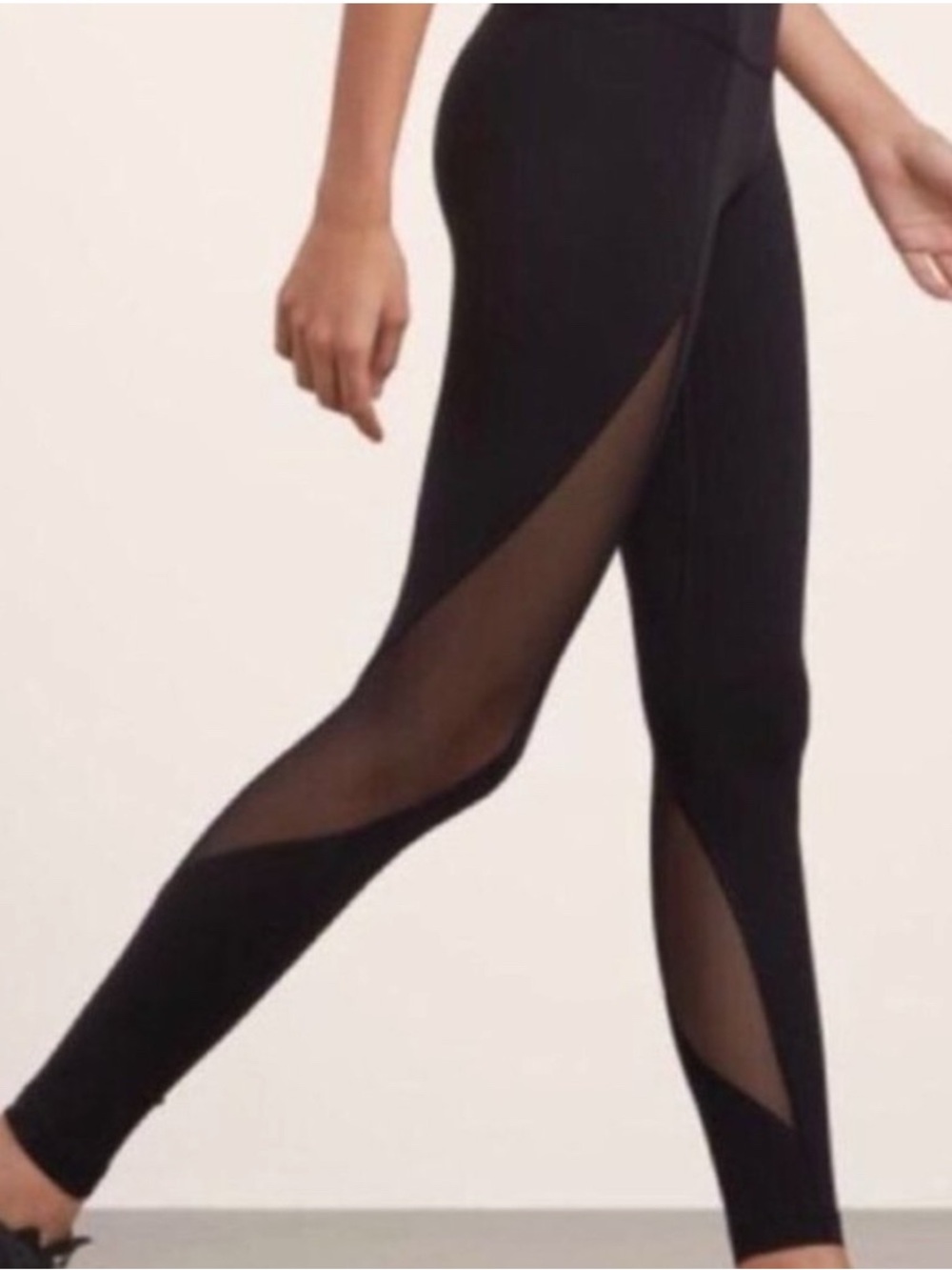 Aritzia TNA Mid-Rise Mesh Panel Leggings